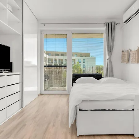 Apartamento Modern With Ac, Balcony & Free Parking Bratislava