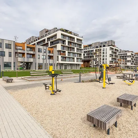 Modern With Ac, Balcony & Free Parking * Bratislava