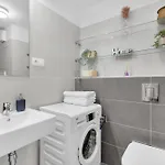 Slnecnice With Parking And 24 Hour Check In Bratislava