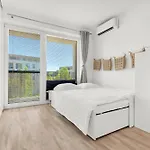 Slnecnice With Parking And 24 Hour Check In *